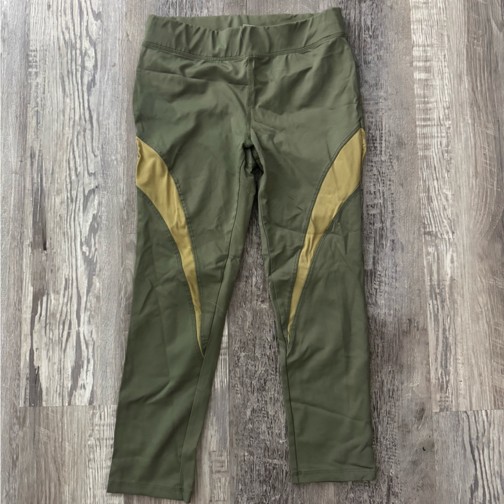 Forever 21 Sweatpants with Trendy Design